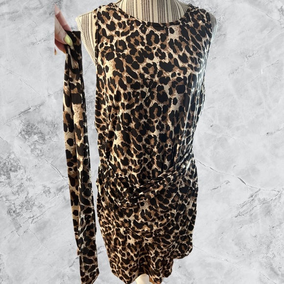 🆕 LEOPARD PRINT DRESS - Picture 5 of 8